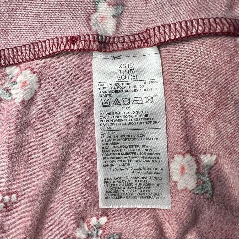 Old Navy burgundy floral 3/4 sleeve top